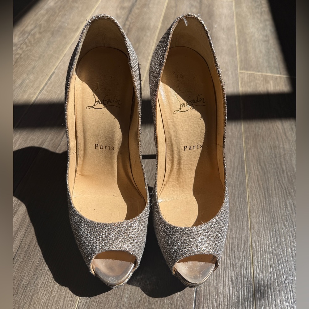 Christian Louboutin Fetish Peep Toe Stiletto 37 Gold - Picture 12 of 16
